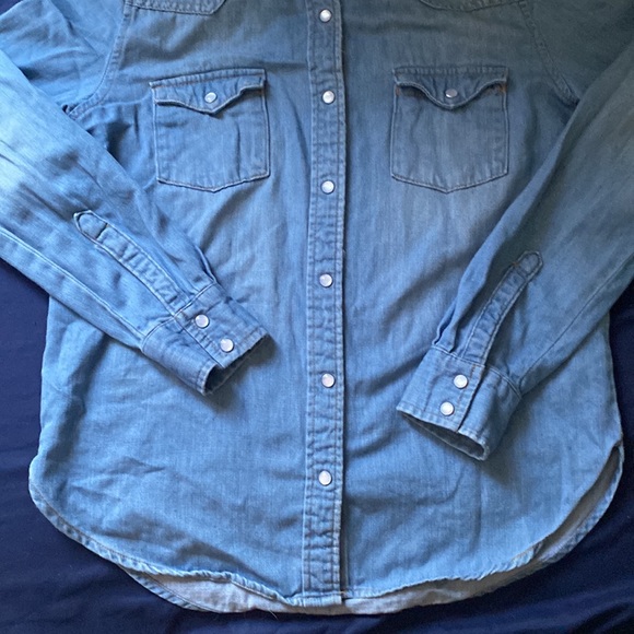 Long sleeve denim button down shirt - Picture 3 of 6